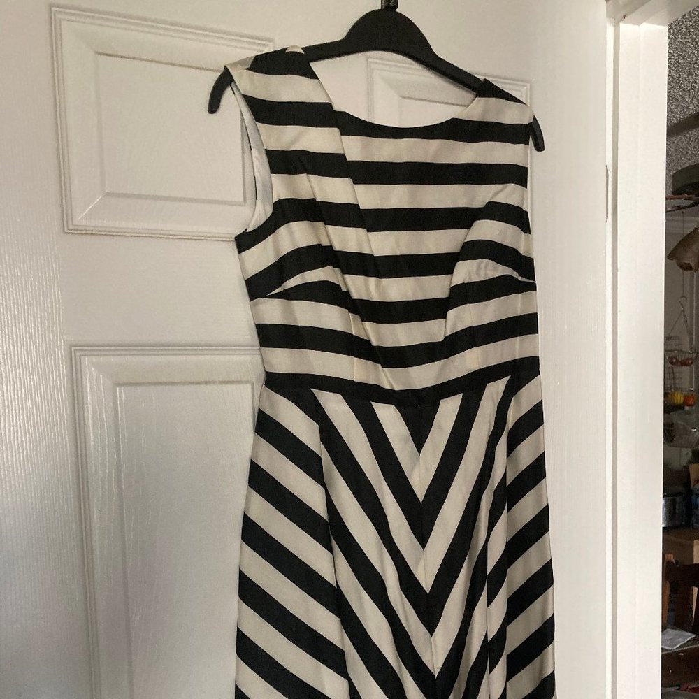 NBW Boden Swishy Mara Black and White Striped Swing Dress, Size 4P - Picture 2 of 4